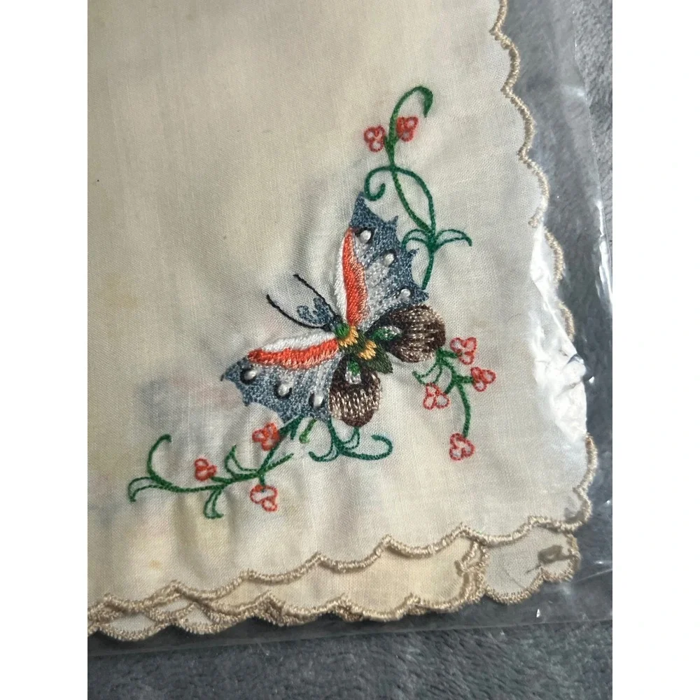 Vintage Hand Embroidered Butterfly‎ Linen Set Scalloped Edge Floral Cream 12pc
